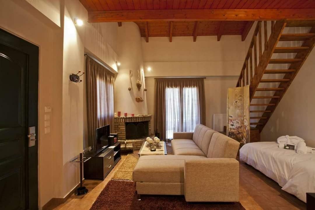 All Seasons Πέτρινες Παραδοσιακές Κατοικίες Kalávryta Eksteriør bilde