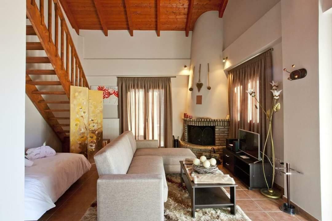 All Seasons Πέτρινες Παραδοσιακές Κατοικίες Kalávryta Eksteriør bilde